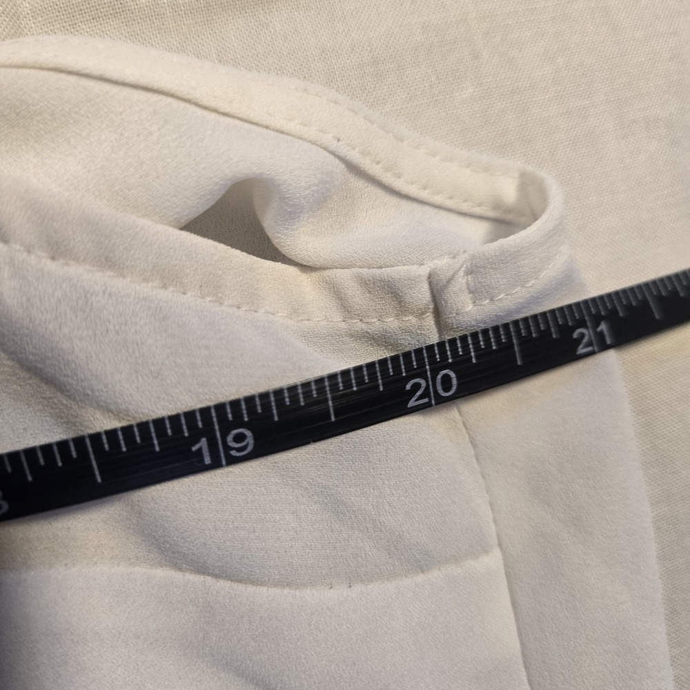 Express Womens Portofino V-Neck Button-Down Sleeveless Blouse Shirt White Size L - Picture 4 of 9